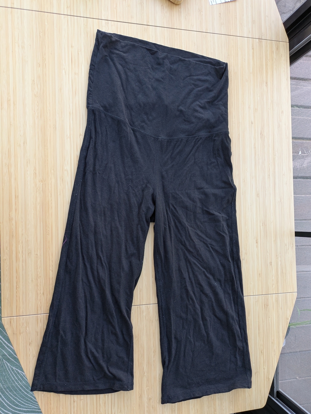 Maternity Capri-Length Wide-Leg Leggings